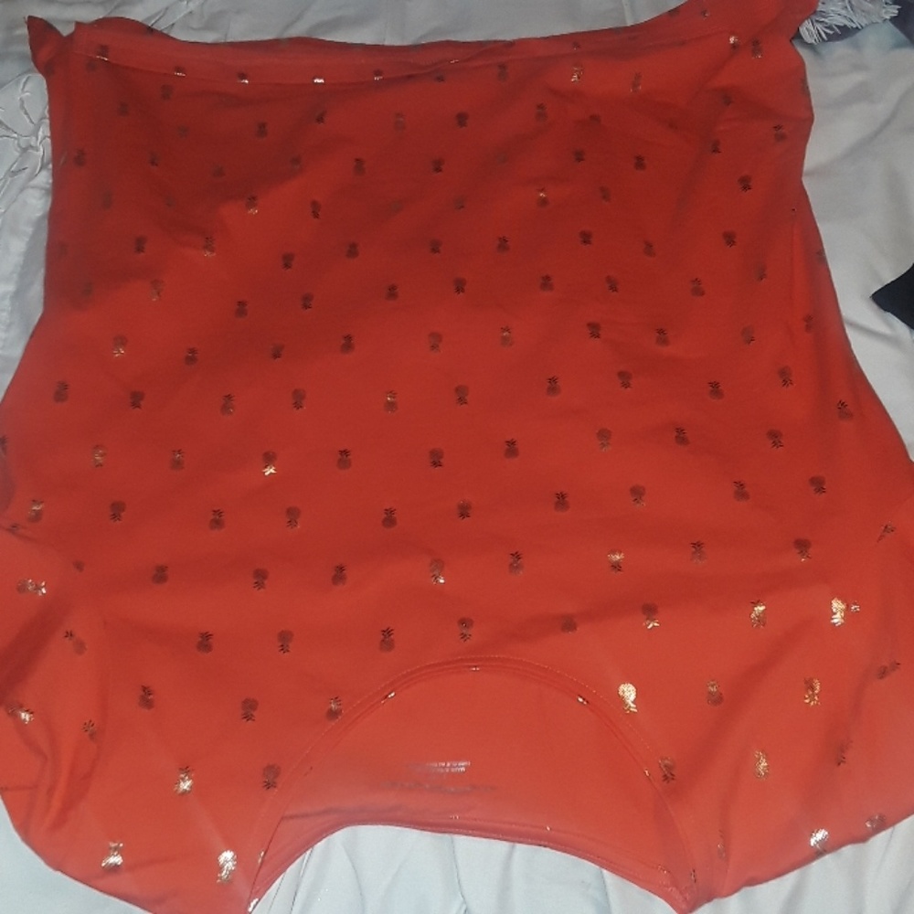 brand new pineapple tshirt.
